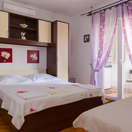 Appartement Yellow House Podstrana